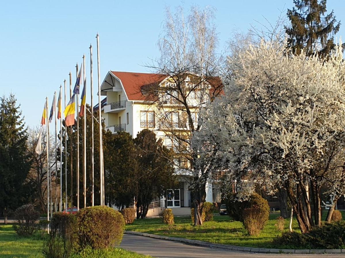 Hotel Everest Targu Mures Exterior photo