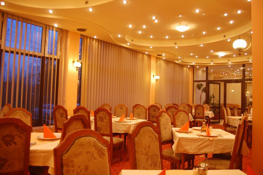 Hotel Everest Targu Mures Exterior photo