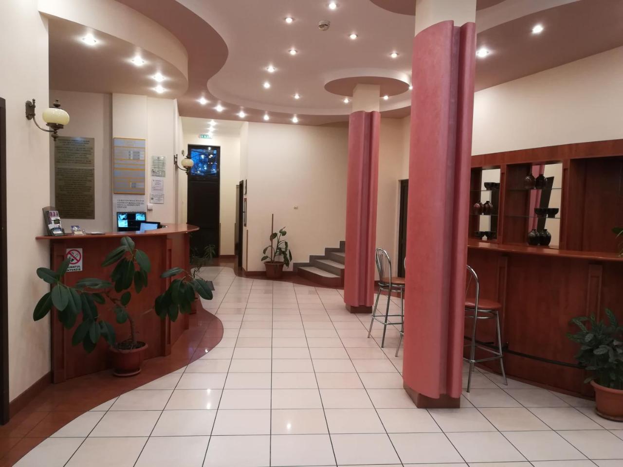 Hotel Everest Targu Mures Exterior photo